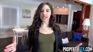 College student fucks hot ass real estate agent
