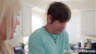 Hot babe Jenna giving stepdaughters bf blowjob hot bang sesh